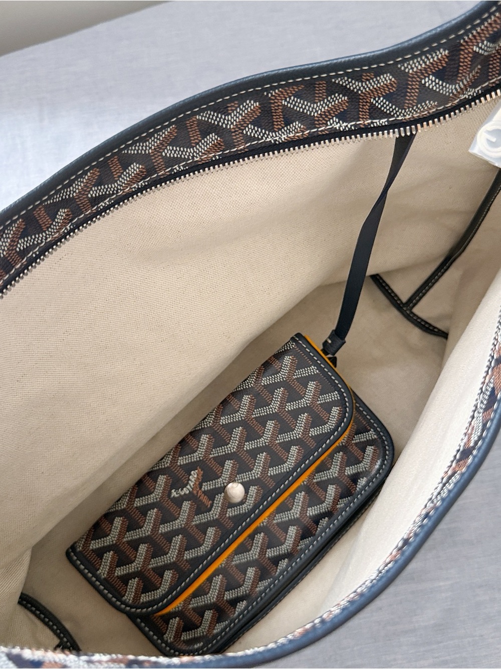 Goyard Boheme Hobo Bag in Navy Blue - Picture 3 of 9
